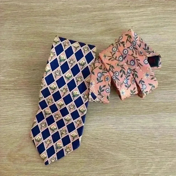 Tommy Hilfiger Tie - Picture 2 of 5